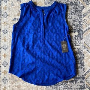 Vince Camuto top